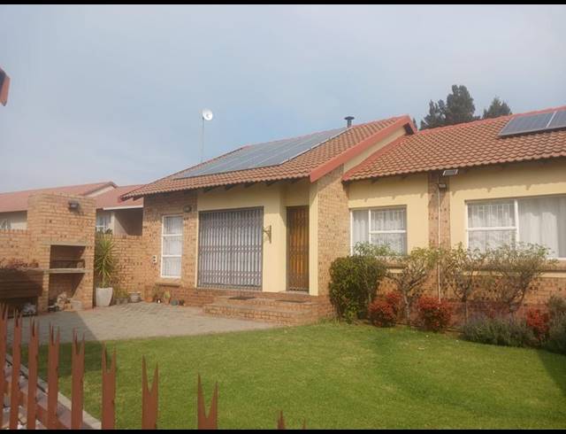 3 BEDROOM HOUSE FOR SALE IN SECUNDA